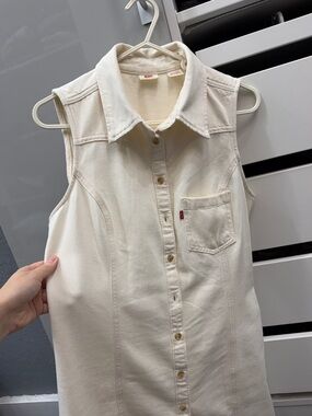 Levi's Cream Sleeveless Button-Front Dress